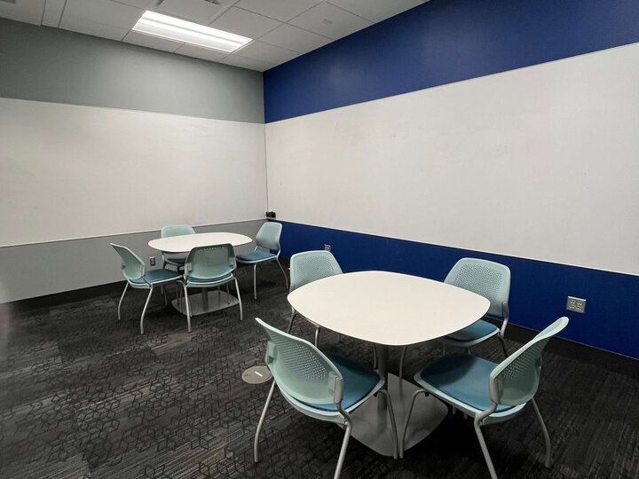 Photo of room 123 in Adele Hall Learning Commons