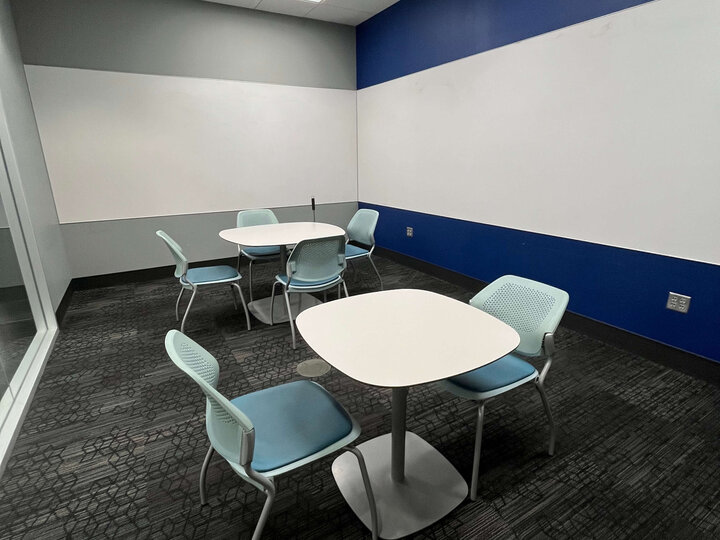 Photo of room 125 in the Adele Hall Learning Commons
