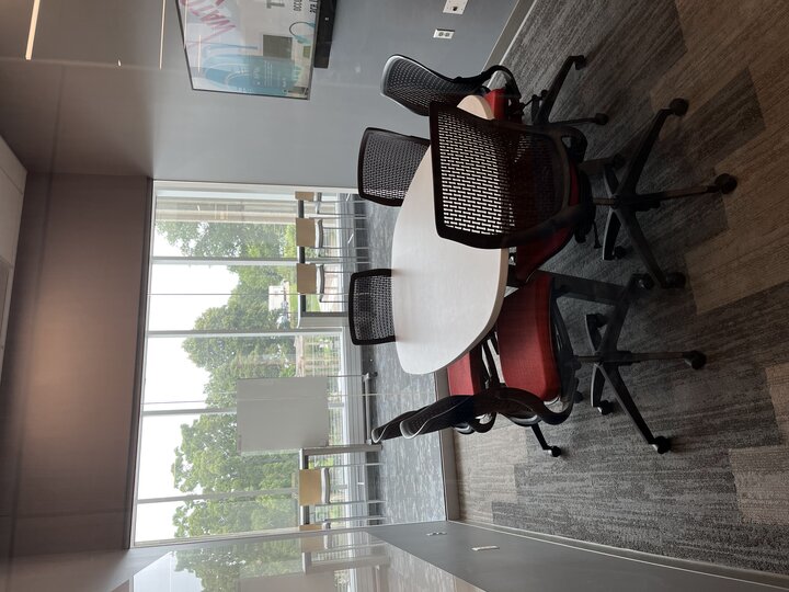 Photo of study room 125 at the Dinsdale Learning Commons